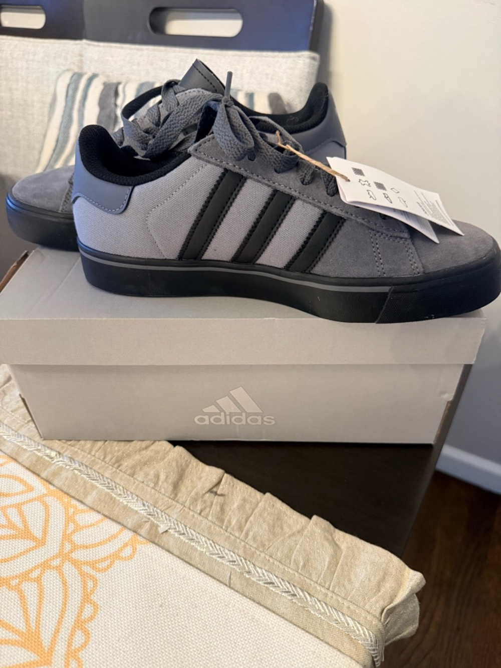adidas Men's Gray and Black Low-Top Skate Sneakers